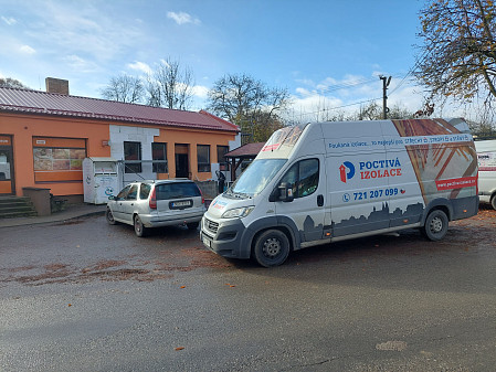 Zateplení stropu objektu občanské vybavenosti v Dolních Hořicích